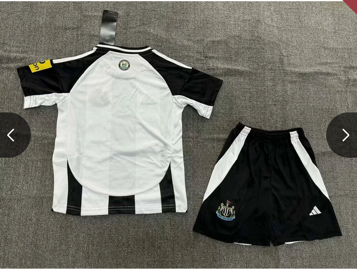 2024/2025 Newcastle United Home Soccer Jersey Kids Size New in